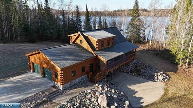 First time on the market! This 12.9-acre secluded retreat is - photo 8