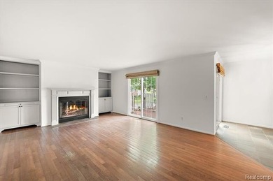 Welcome to this desirable end-unit condo in Bloomfield Hills - photo 8