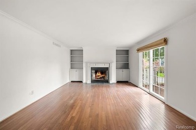 Welcome to this desirable end-unit condo in Bloomfield Hills - photo 9