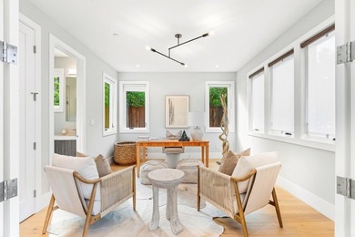 Welcome to this architectural masterpiece that seamlessly blends - photo 5