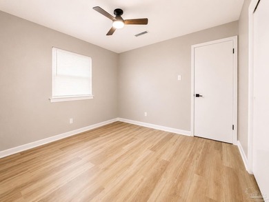 Beautifully remodeled brick home just minutes from the Navy Base - photo 22