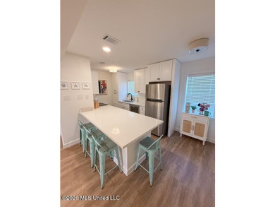 Welcome to The Porter Condos, perfectly located just off Porter - photo 4