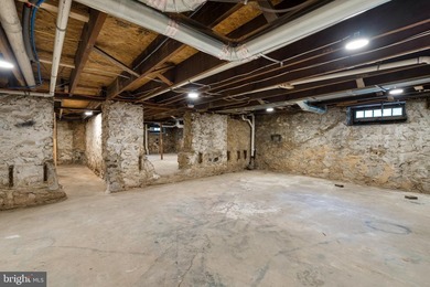 Welcome to 814 Edgewood Road, a beautifully renovated 4-bedroom - photo 44