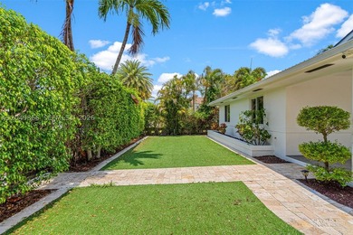 Ideally located in desirable East Hollywood, just minutes from - photo 3