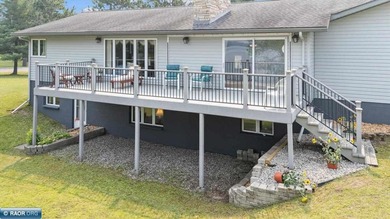 Lake life doesn't get better than this on desirable Ely Lake - photo 2