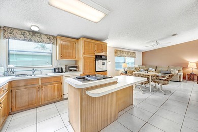 SUPER SPACIOUS Located in 55 plus community beautifully - photo 7