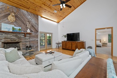 Lakefront estate on 3.52 acres! Featuring 6,310 sq ft of living - photo 9