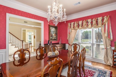Welcome to refined living on the Wynlakes Golf Course. Situated - photo 14