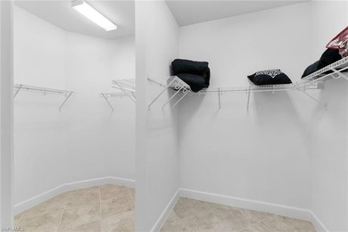 This beautiful 3-bedroom + den, 2-bath single-family home in the - photo 14