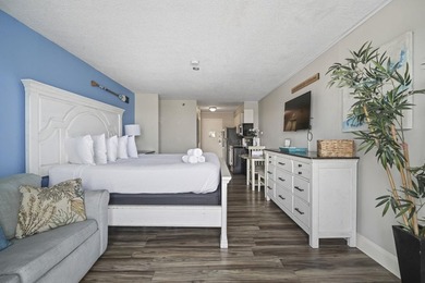 Experience true oceanfront living from this updated 11th-floor - photo 15