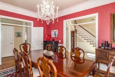 Welcome to refined living on the Wynlakes Golf Course. Situated - photo 15
