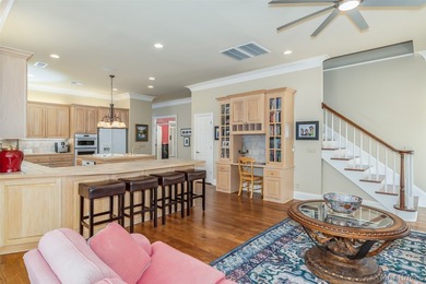 Welcome to refined living on the Wynlakes Golf Course. Situated - photo 24