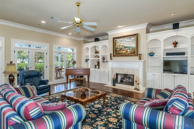 Welcome to refined living on the Wynlakes Golf Course. Situated - photo 29