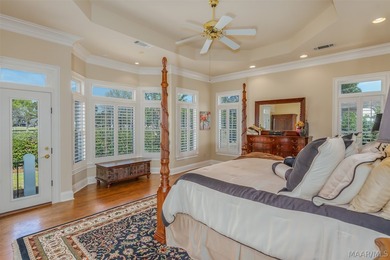 Welcome to refined living on the Wynlakes Golf Course. Situated - photo 34