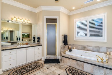 Welcome to refined living on the Wynlakes Golf Course. Situated - photo 38