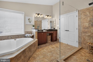 Original Owners*Nestled within the prestigious gated golf - photo 38