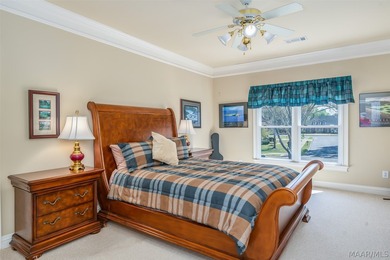 Welcome to refined living on the Wynlakes Golf Course. Situated - photo 43