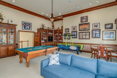 Welcome to refined living on the Wynlakes Golf Course. Situated - photo 49