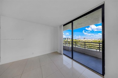 Stunning 3-Bedroom Apartment with Park Views Near Aventura Mall
