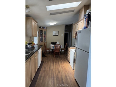 Welcome to Gables Mobile Home Estates, one of Santa Ana's most - photo 7