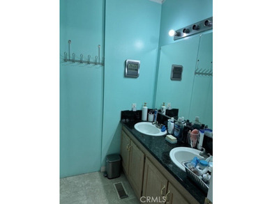 Welcome to Gables Mobile Home Estates, one of Santa Ana's most - photo 9