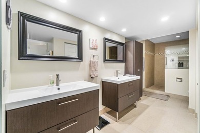 Immaculate and Beautiful 3 bedroom, 2.5 bath townhouse. Roof - photo 18
