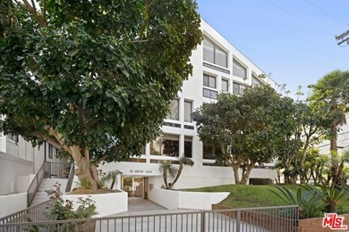 Experience coastal living at its finest in this stunning 2BR/3BA - photo 19