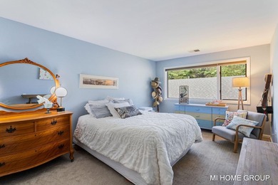 Freshly updated 2 bedroom, 2 bathroom second floor condo in - photo 22