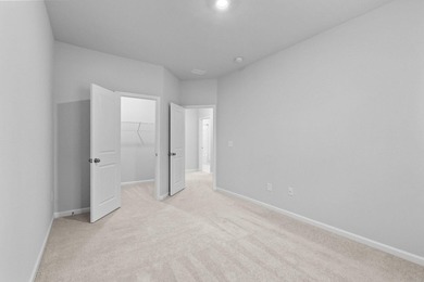 Welcome to Belle Harbor Townhomes! This beautifully maintained - photo 31
