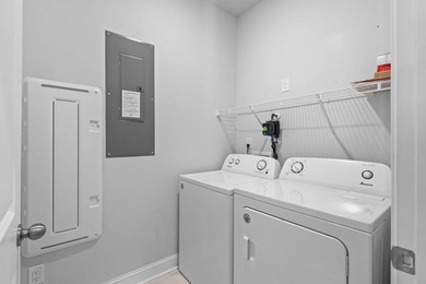 Welcome to Belle Harbor Townhomes! This beautifully maintained - photo 34