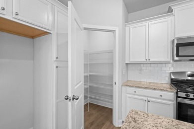 Welcome to Belle Harbor Townhomes! This beautifully maintained - photo 35