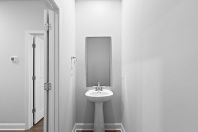 Welcome to Belle Harbor Townhomes! This beautifully maintained - photo 36