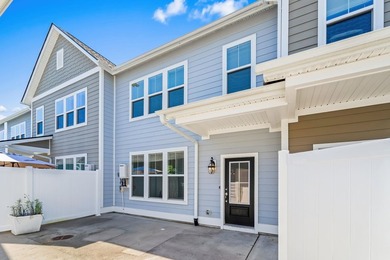 Welcome to Belle Harbor Townhomes! This beautifully maintained - photo 39