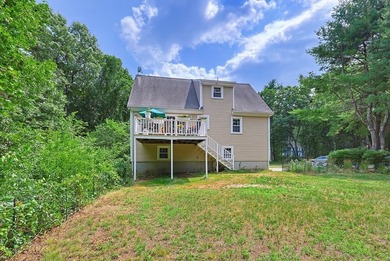 Sun-drenched 4-bed, 2.5 bath, 3-story Raised Cape in a private - photo 2