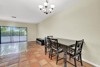 Discover this charming 1 bedroom, 1 bathroom condo in a prime - photo 8