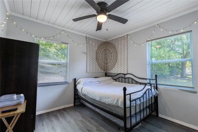 Step inside 123 Oconee St and discover a charming 2-bedroom - photo 17
