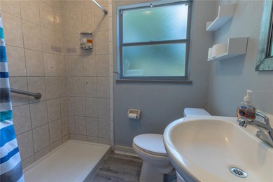 Step inside 123 Oconee St and discover a charming 2-bedroom - photo 20
