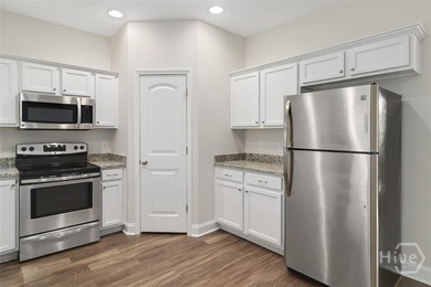 Nestled in Creek Valley neighborhood in the heart of Richmond - photo 6