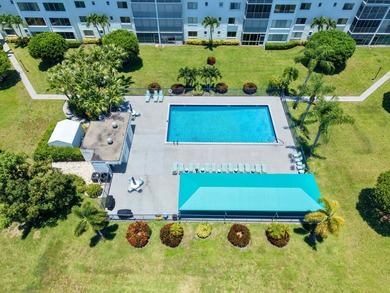 Great 1.444 sf unit on first floor 2/2 plus a bonus room, that - photo 28