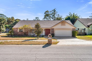 Lake Tarpon Home Sale Pending in Palm Harbor Florida