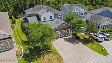 Experience luxury living in the highly sought-after Julington - photo 3
