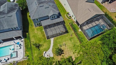 Experience luxury living in the highly sought-after Julington - photo 4