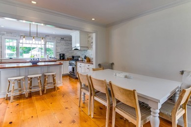Set on 1.7 acres just minutes from East Hampton Village Main - photo 15