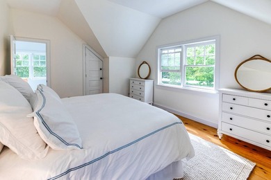 Set on 1.7 acres just minutes from East Hampton Village Main - photo 20