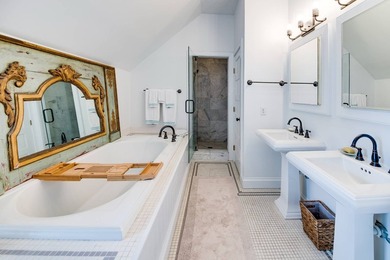 Set on 1.7 acres just minutes from East Hampton Village Main - photo 23
