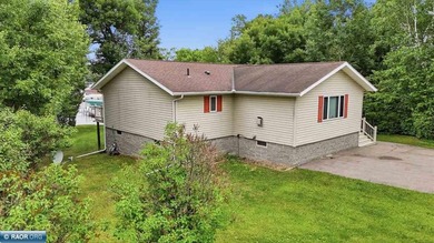 Welcome to your Lake Vermilion retreat! Located on a level lot - photo 3