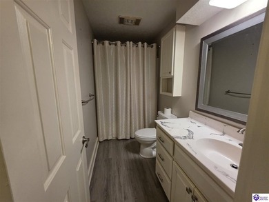 Motivated Seller! One Year Home Warranty! Welcome to 102 Regency - photo 24