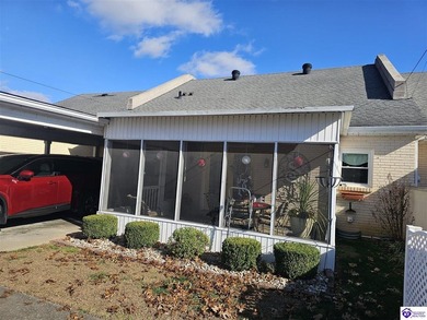Motivated Seller! One Year Home Warranty! Welcome to 102 Regency - photo 26