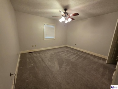 Motivated Seller! One Year Home Warranty! Welcome to 102 Regency - photo 28
