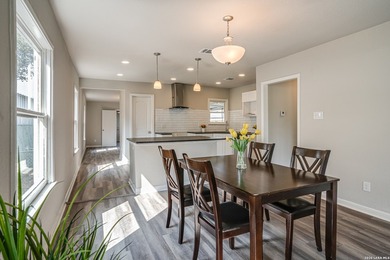 Fully Renovated Home in Jefferson Terrace - Move-In Ready with - photo 9